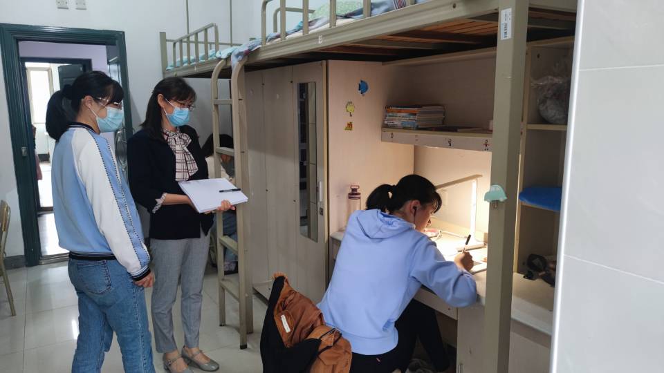 女人与公狍交酡女免费