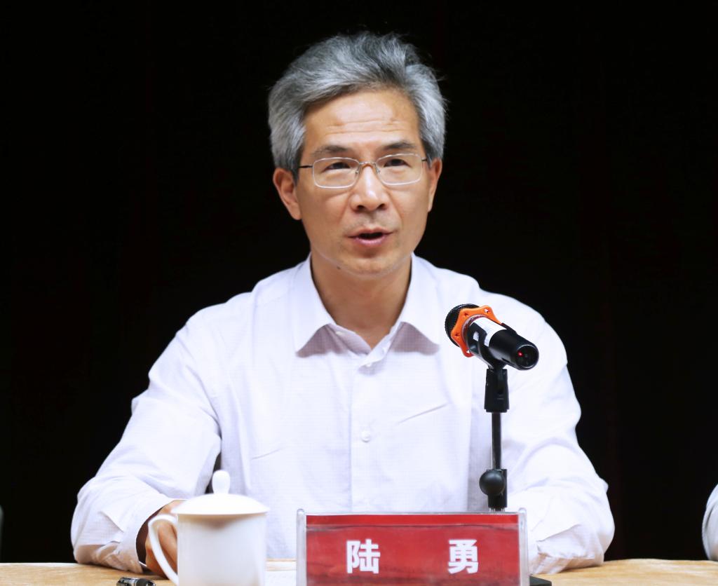 女人与公狍交酡女免费