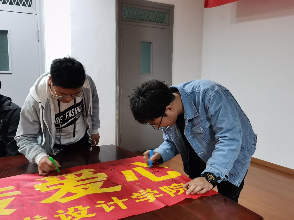 女人与公狍交酡女免费