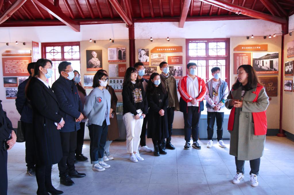 女人与公狍交酡女免费