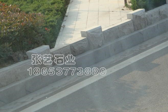 青石路沿石