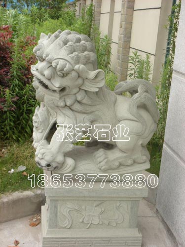 石雕石狮子