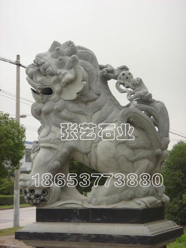 石雕石狮子