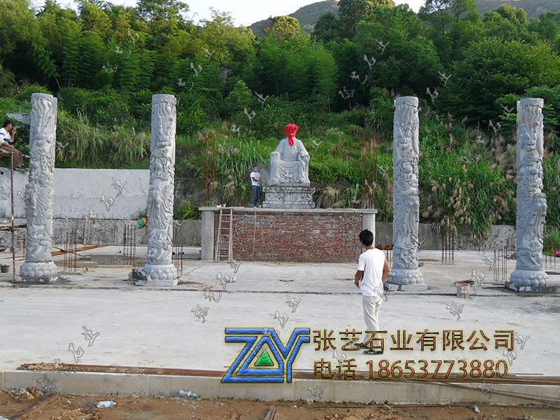 滚龙柱