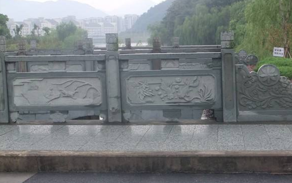 石栏杆